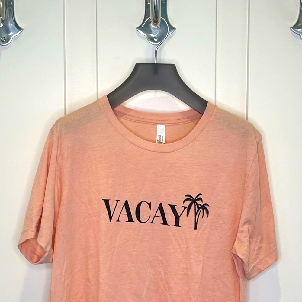 CANVAS Graphic T-Shirt Women’s Size M